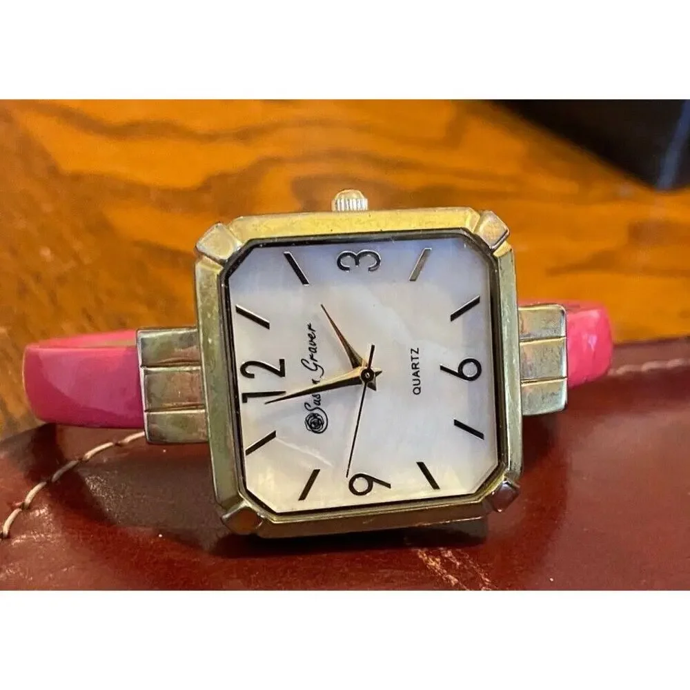 VTG Women's Gold Tone Sara Graver Watch, Bangle Bracelet with MOP Face